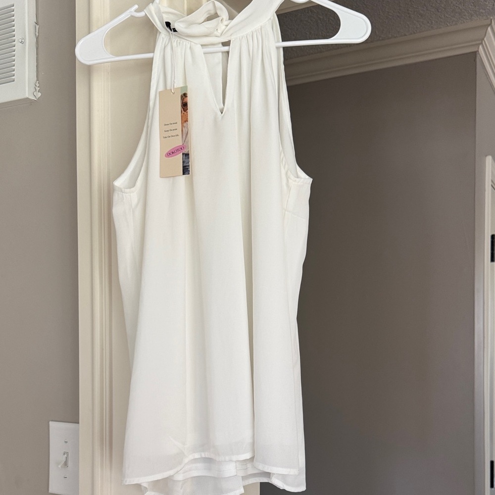 Amazon Women's White Sleeveless Blouse